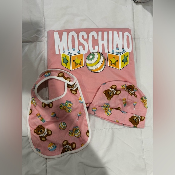 NWT!! MOSCHINO BABY GIRL/ Teddy Logo Print baby Set blanket